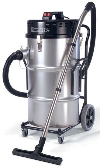 NUMATIC TRIPLE MOTOR VACUUM WET & DRY 110v