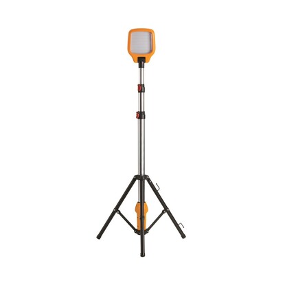 Show details for LED TELESCOPIC TASK LIGHT 110v